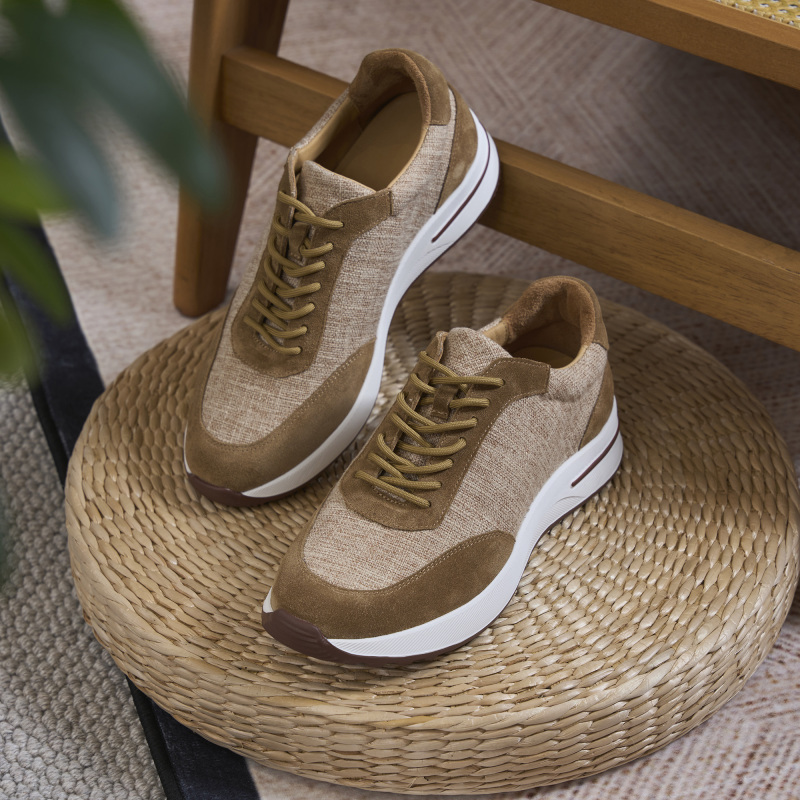 Casual shoes