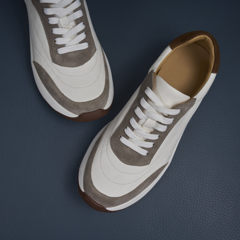 Casual shoes