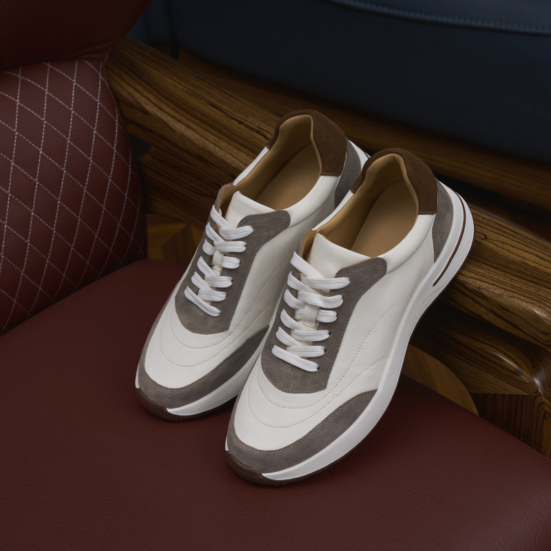 Casual shoes