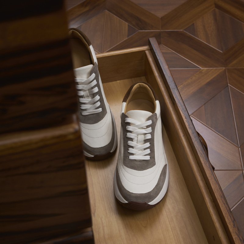 Casual shoes