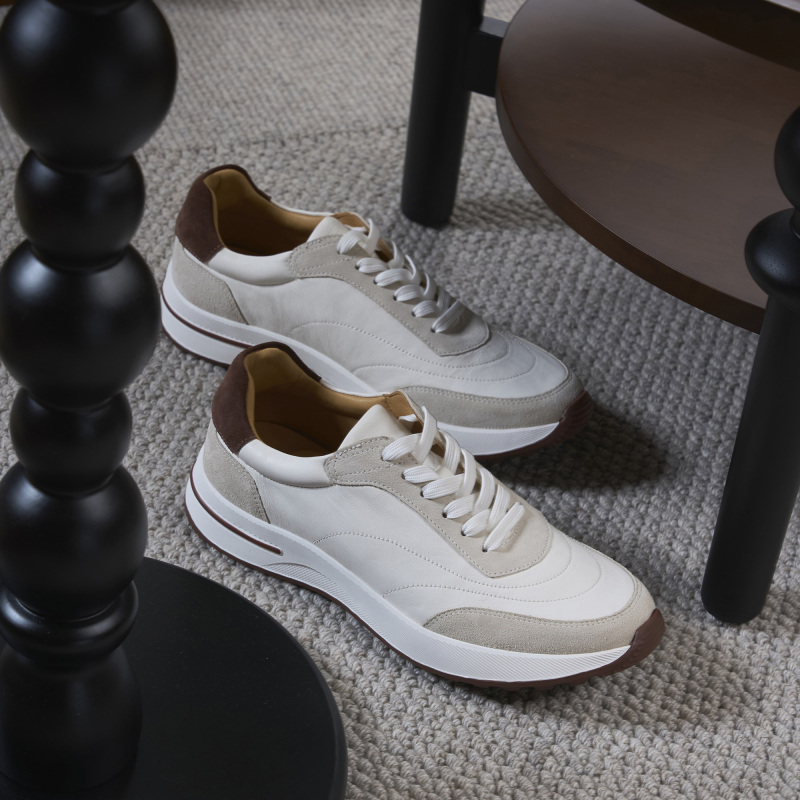 Casual shoes