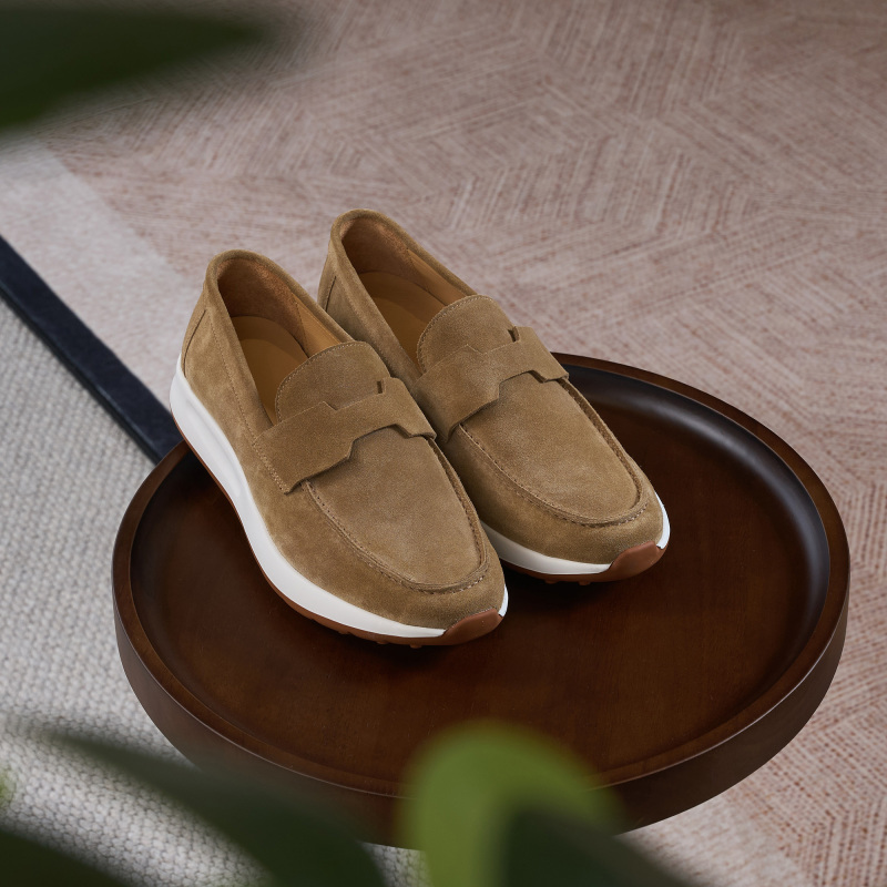 Casual shoes