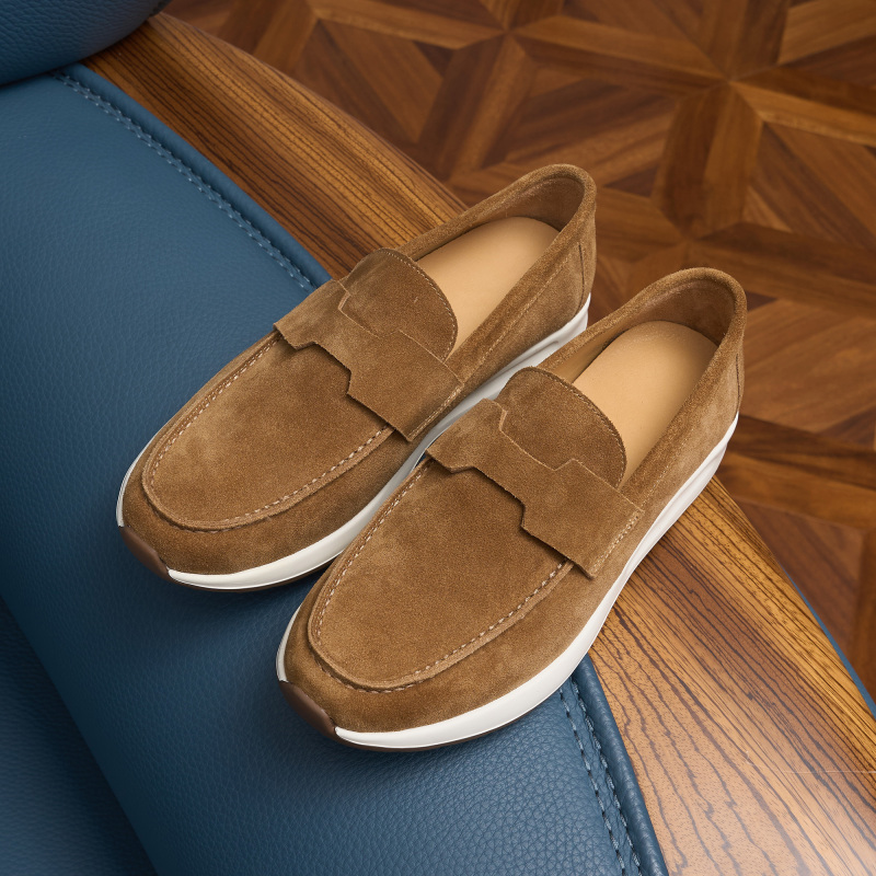 Casual shoes