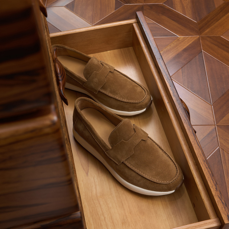 Casual shoes