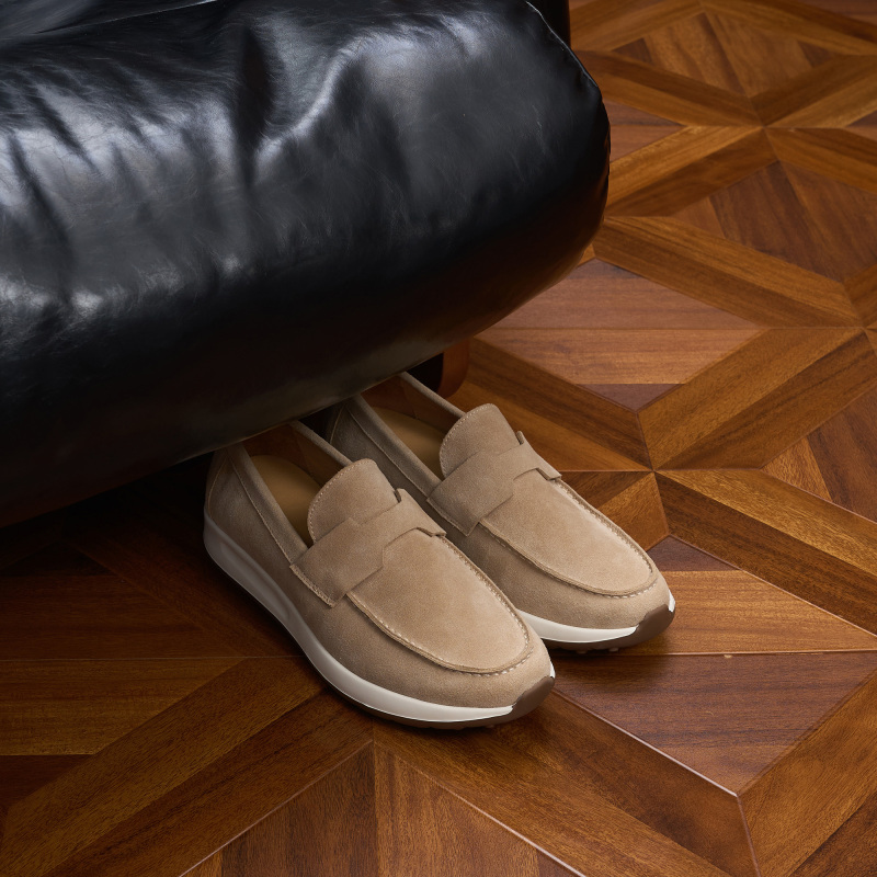Casual shoes