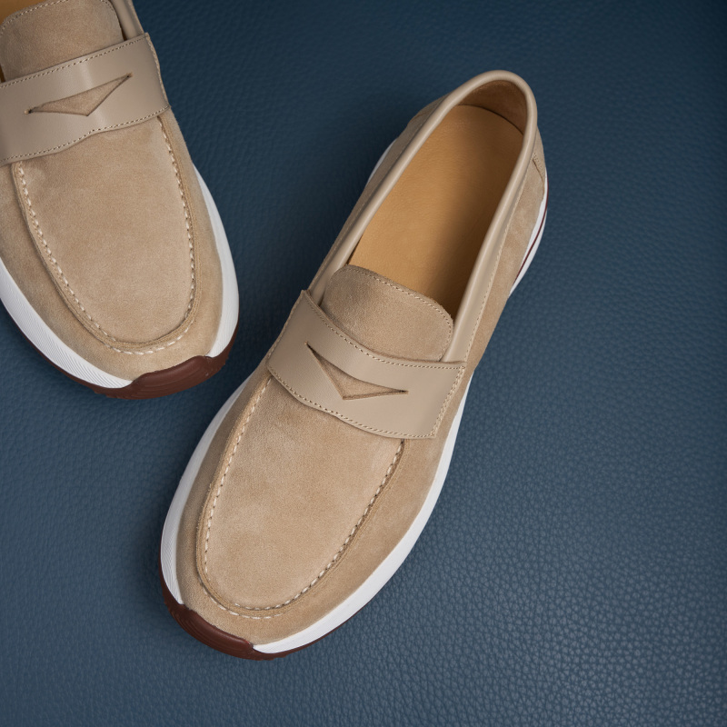 Casual shoes