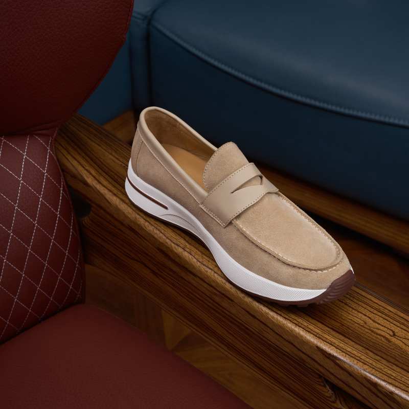 Casual shoes