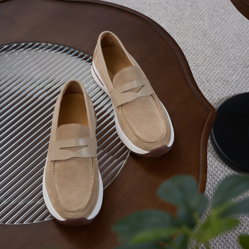 Casual shoes