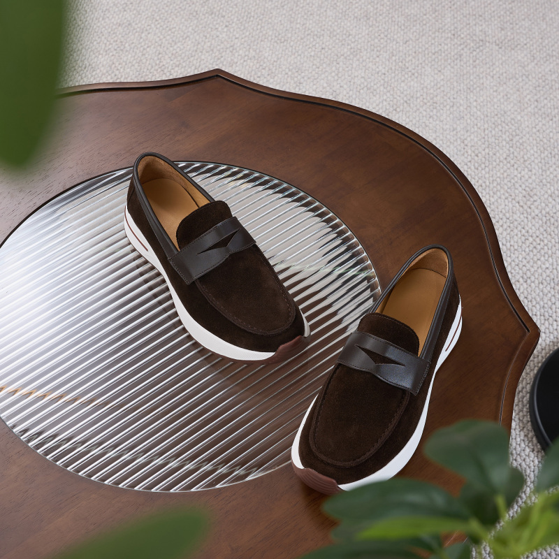 Casual shoes