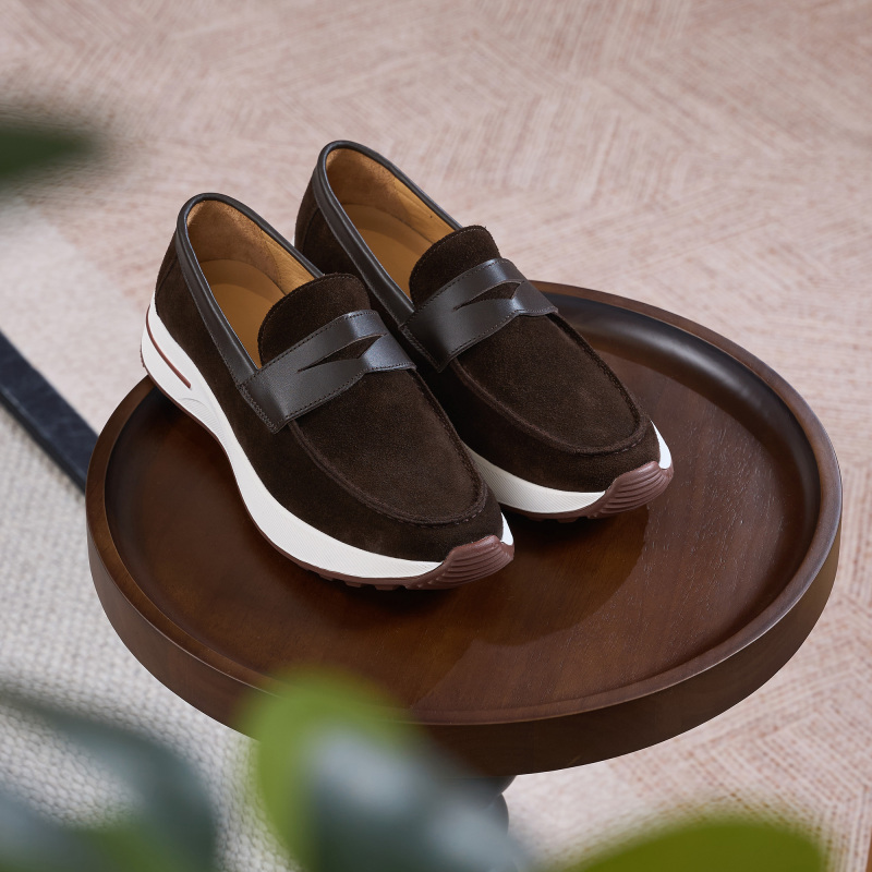 Casual shoes