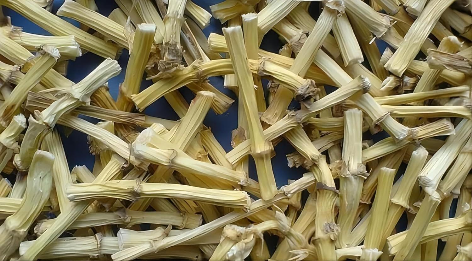Dried Lalang Grass Rhizome 白茅根 - for Tea, Cooking & Baking | All-Natural Sun-Dried | No Additives | Rich Flavor & Aroma
