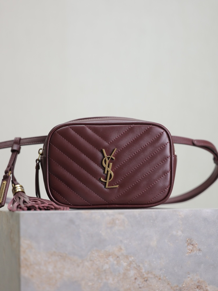 Latest synchronized LOU BELT BAG at the counter, adjustable waist bag, very practical and convenient