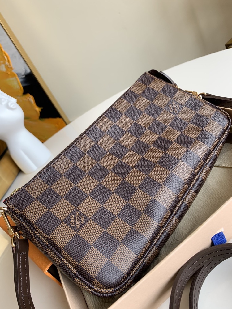 LV M40712 Coffee Shoulder Bag Leather Very Soft Wallet Phone Artifact Lipstick Face Towel Paper Car Key Bag Completed