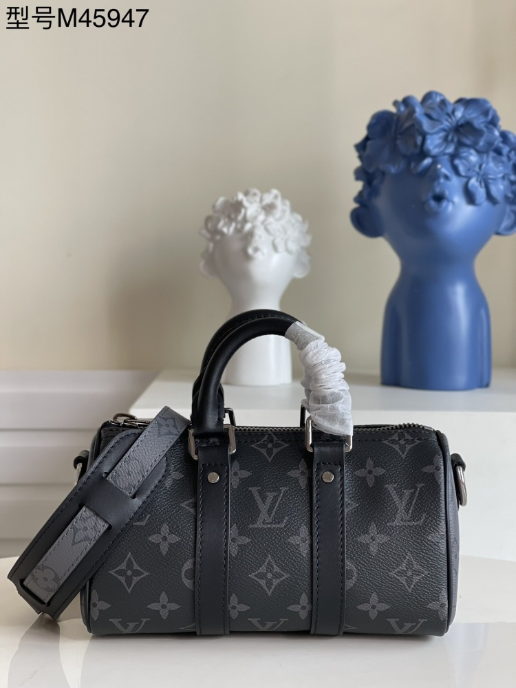 LV M45947 Keepall XS handbag, XS size is perfect for girls to carry, unisex, black presbyopia is very handsome