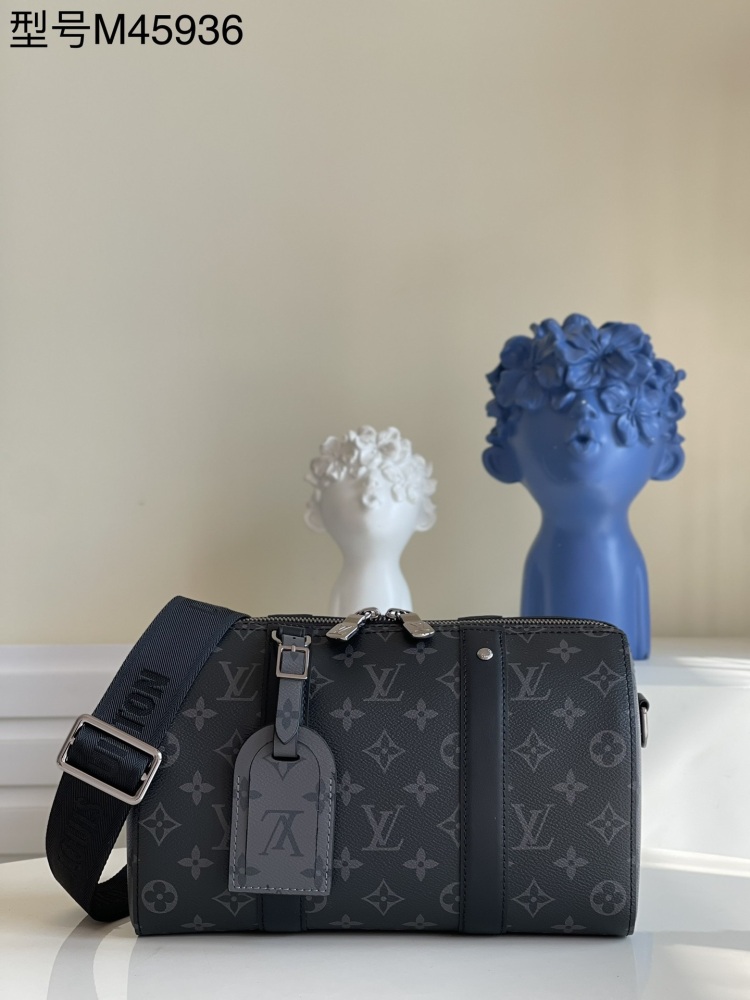 LV M45936 Keepal travel bag condensed classic configuration achieves this trendy urban handbag. The side design presents a fun flipping effect Monogram pattern