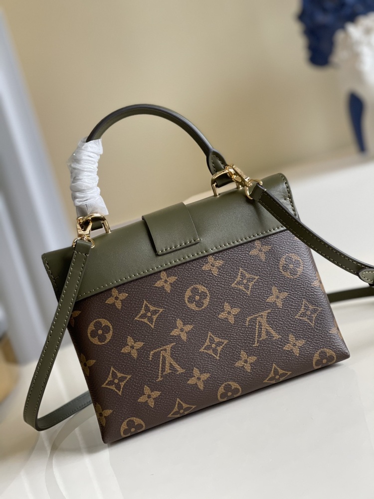 LV M44797 LOCKY BB Handbag This compact and stylish Locky BB handbag is made of Monogram canvas and cowhide material, combining exquisite connotation with fashionable personality