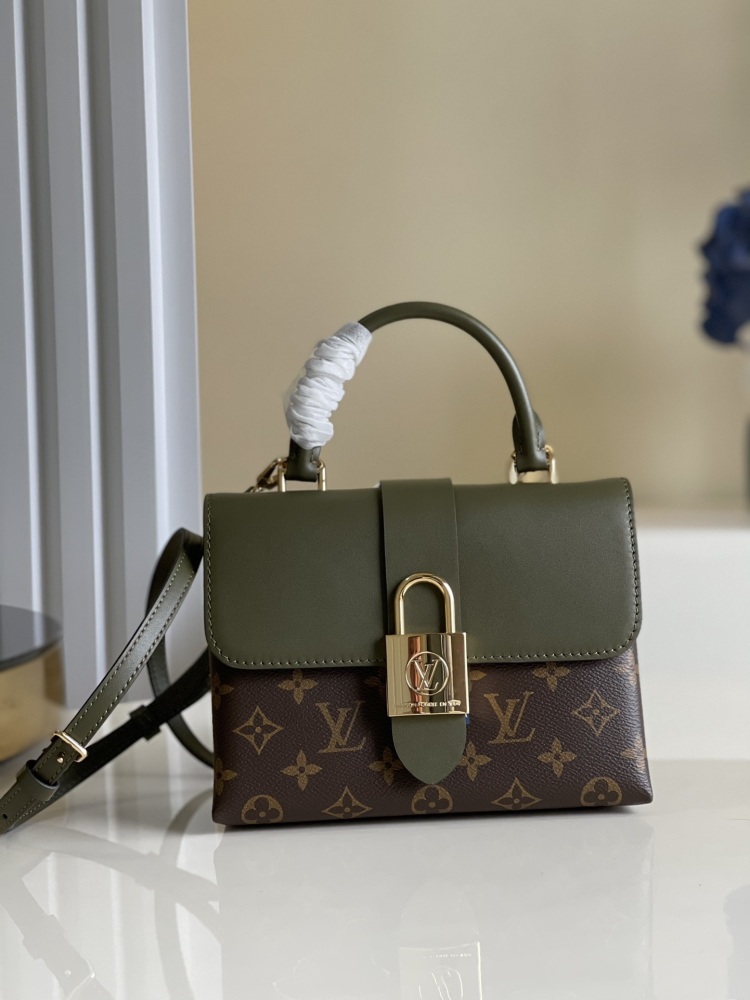 LV M44797 LOCKY BB Handbag This compact and stylish Locky BB handbag is made of Monogram canvas and cowhide material, combining exquisite connotation with fashionable personality
