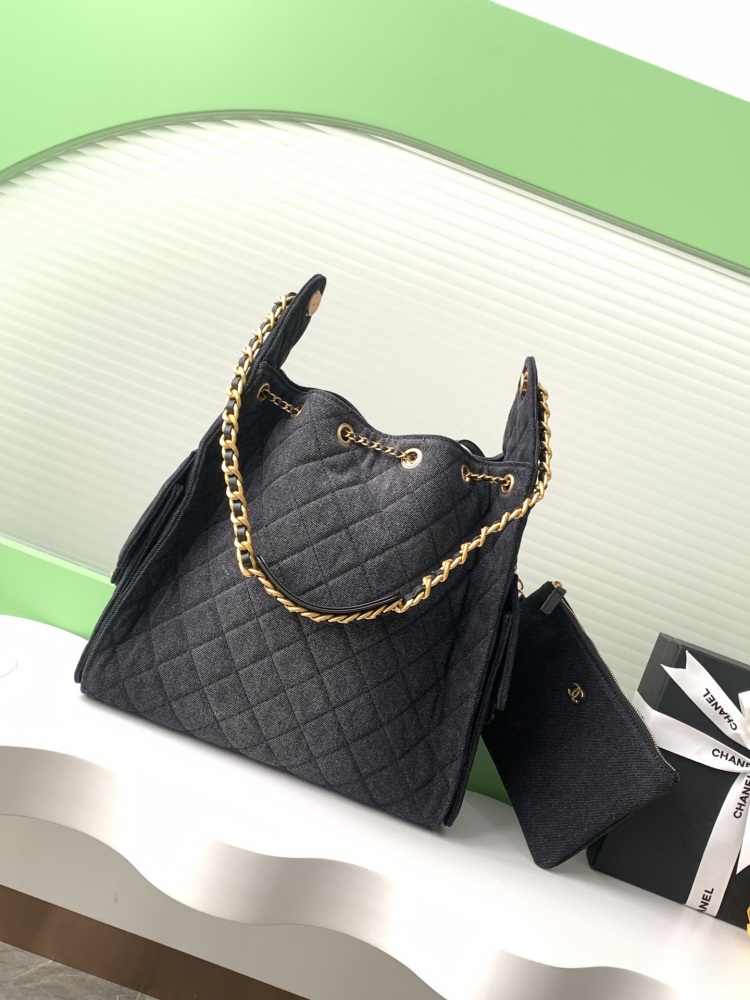 Chanel 25p denim hip-hop bag, retro button drawstring bucket bag+diamond grid pattern+retro denim leather classic chain design, full of luxury