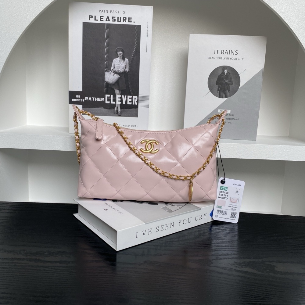 Chanel AS5528 25S Underarm Bag Hobo Full of Advanced Feeling Bag Type Super good-looking, lightweight and practical Strong Sheepskin with Metal Coin Chain