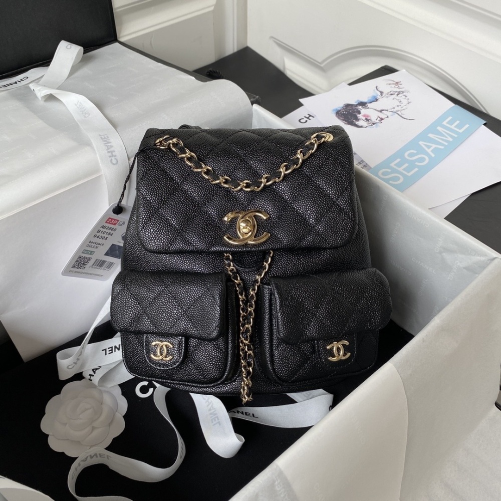 Chanel AS3860 23P super popular double backpack is very small in size and difficult to buy. It will definitely become a classic and highly recommended