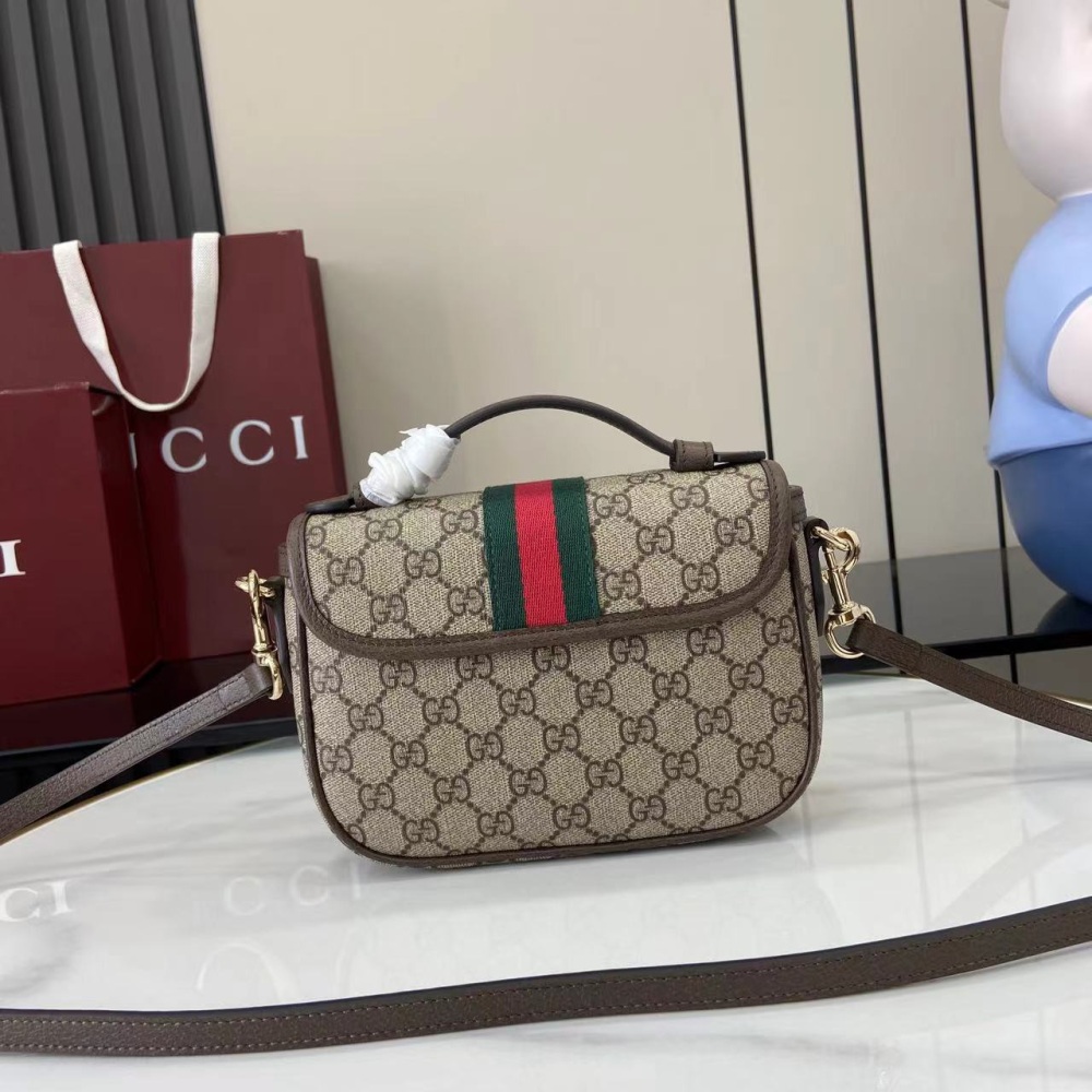 Gucci's new Ophidia collection presents a striking new silhouette and functionality, crafted with iconic beige and brown colors to create soft and revitalized bag items.
