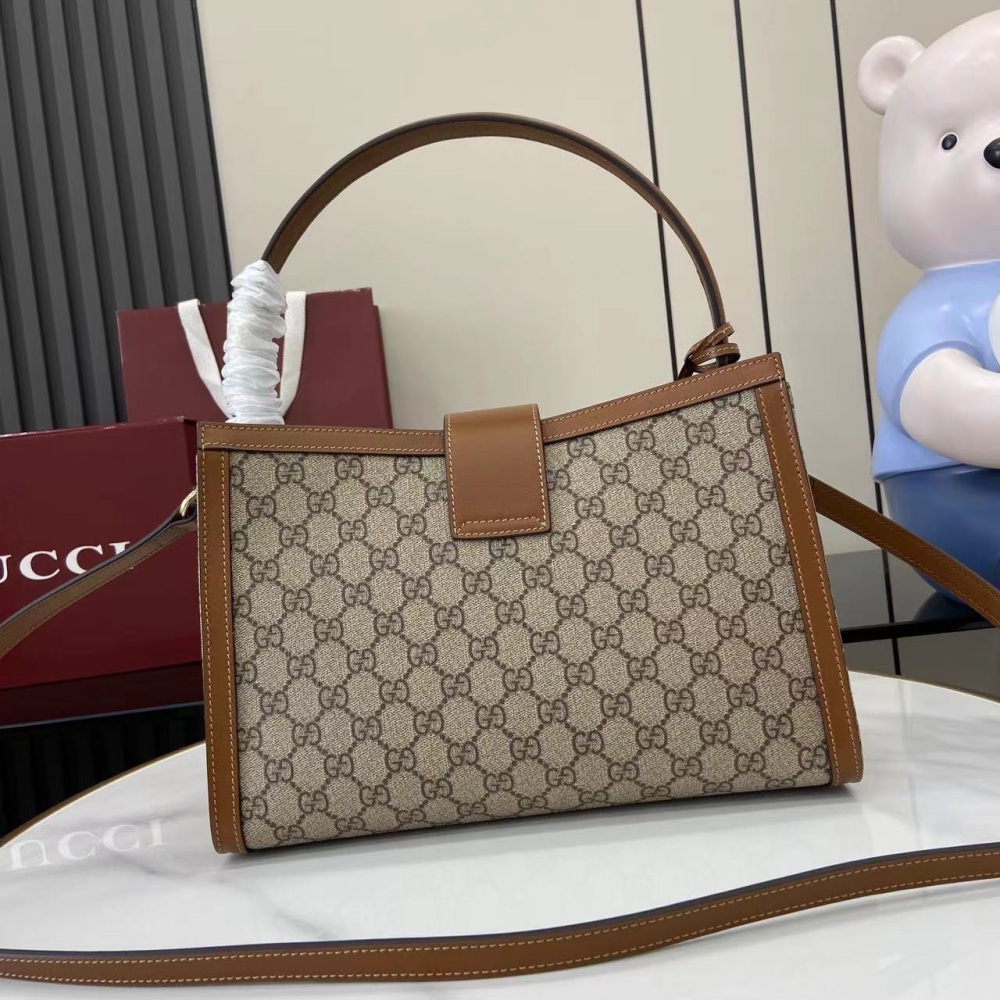 Gucci's Padlock collection has launched a variety of fashionable bags with diverse carrying methods, adding color to the 2025 early autumn collection.