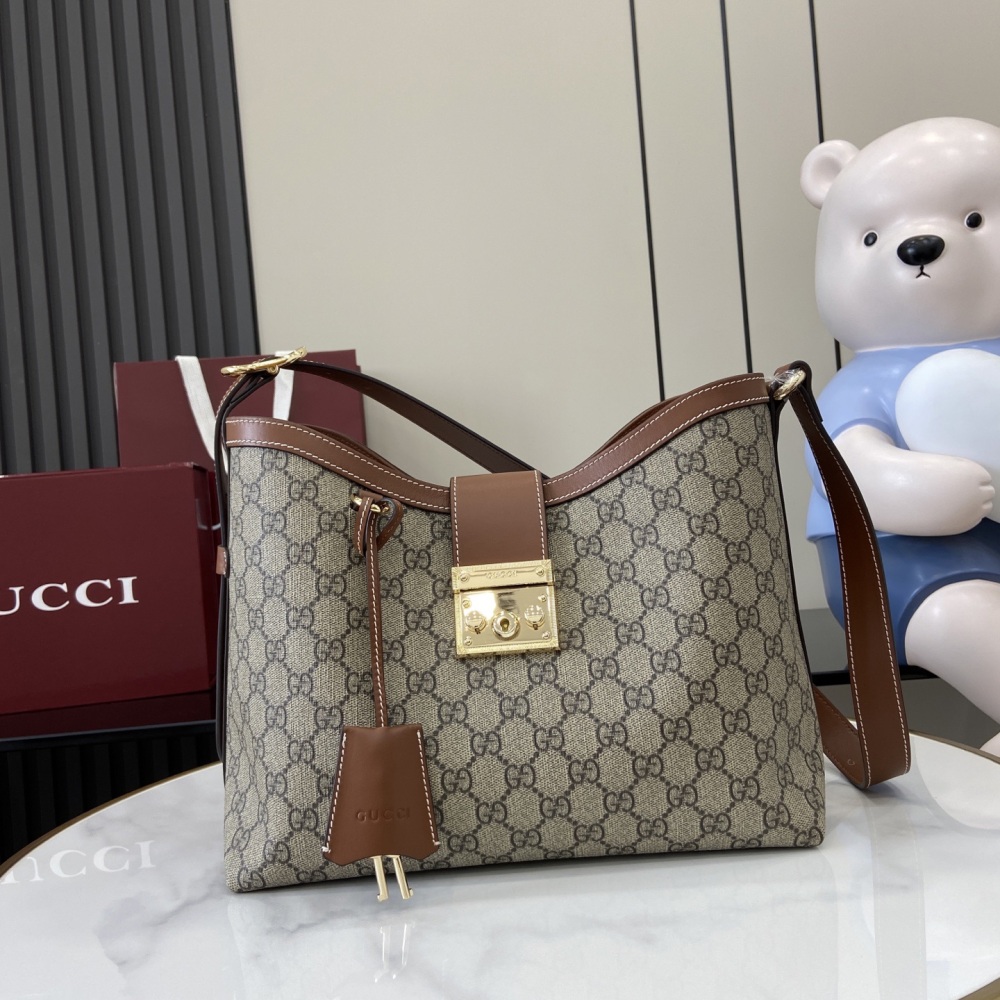 Gucci【 New Product 】 Padlock series launches multiple fashionable bags with diverse carrying methods, adding color to the 2025 early autumn collection