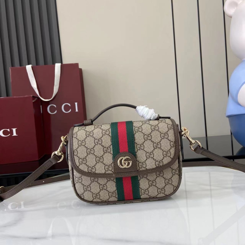Gucci's new Ophidia collection presents a striking new silhouette and functionality, crafted with iconic beige and brown colors to create soft and revitalized bag items.