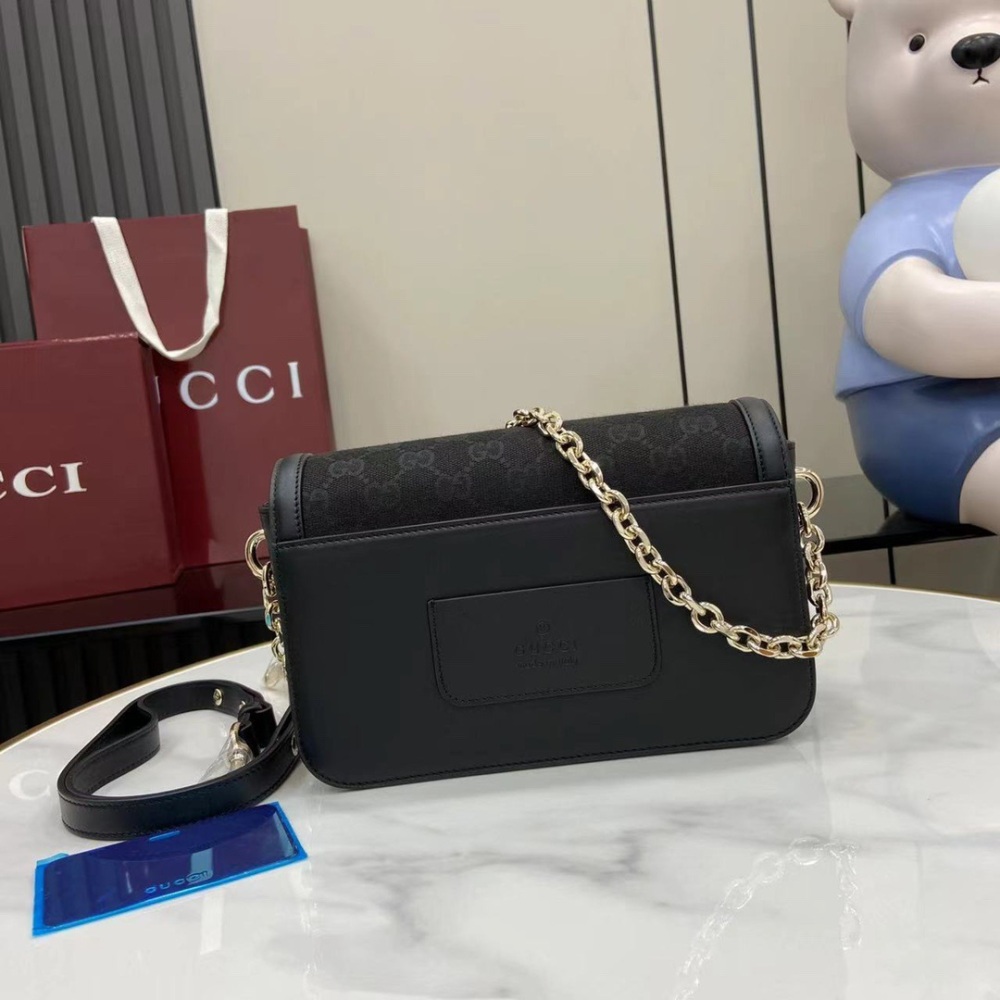 The Gucci Go collection is designed specifically for sports.