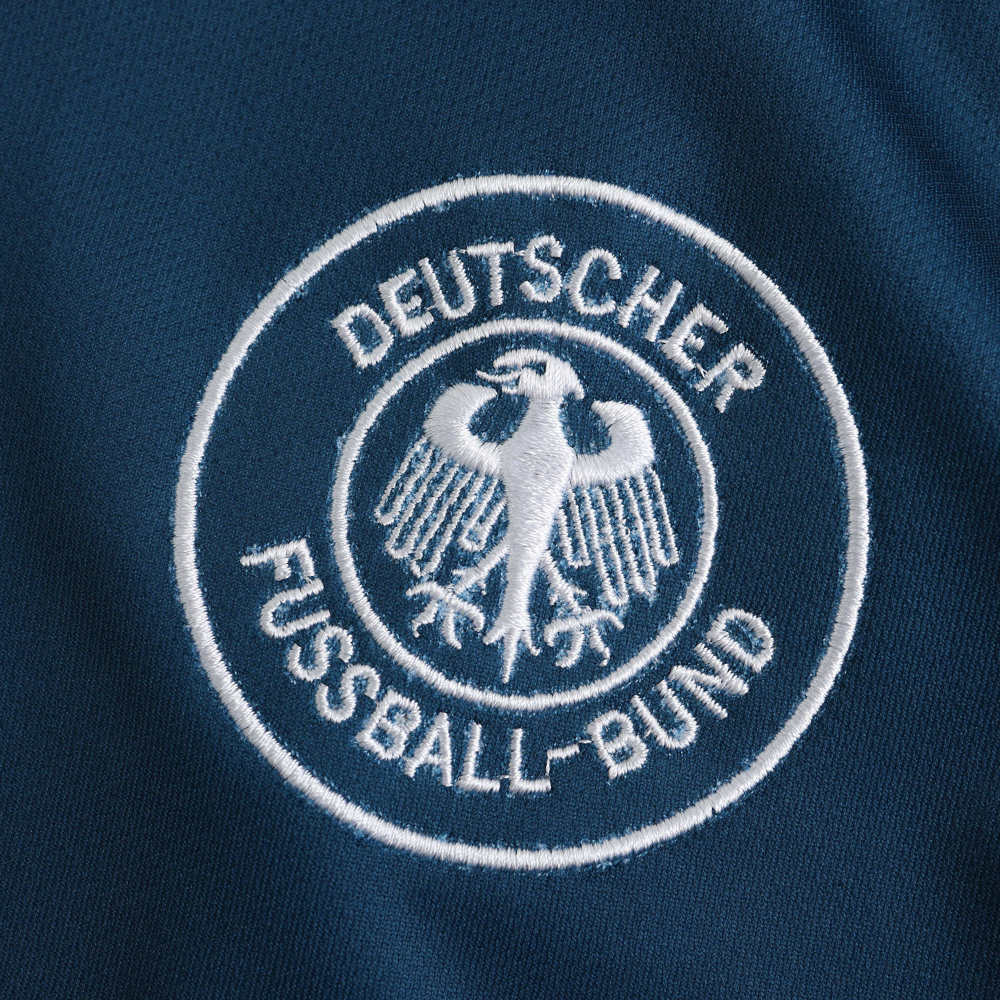 2002 season Germany goalkeeper Long sleeved retro Fan version