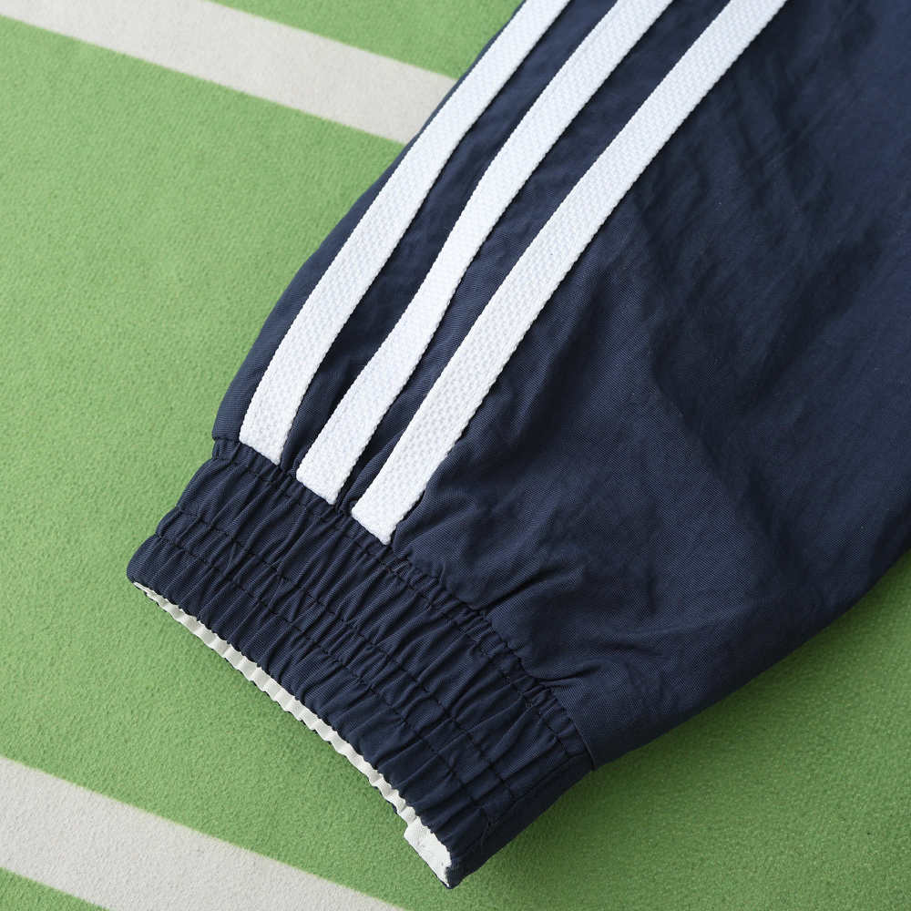 2425 Vancouver Whitecaps FC Wear on both sides windbreaker
