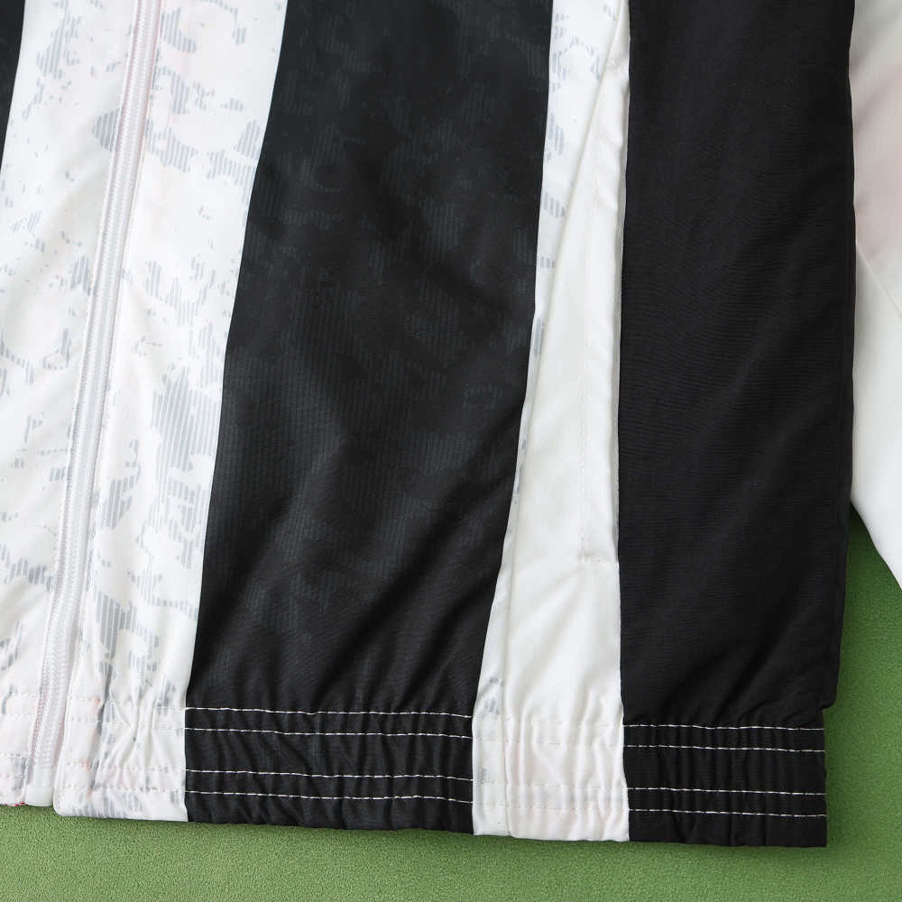 2425 Juventus F.C. Wear on both sides windbreaker