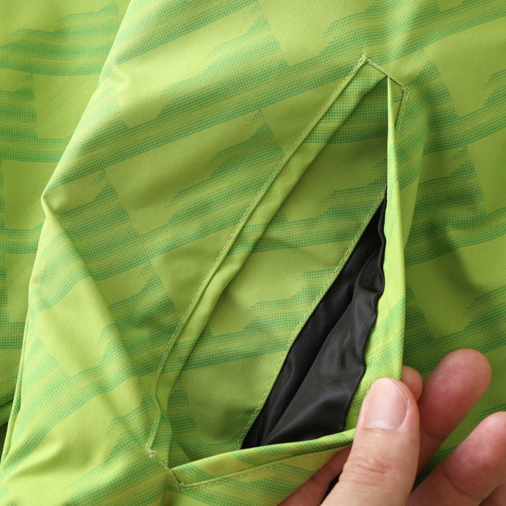 2425 Manchester United F.C. reversible windbreak