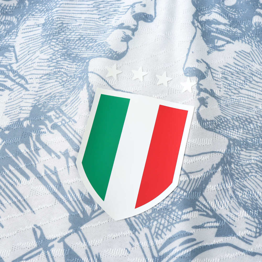 2425 Italy white Concept version Player version