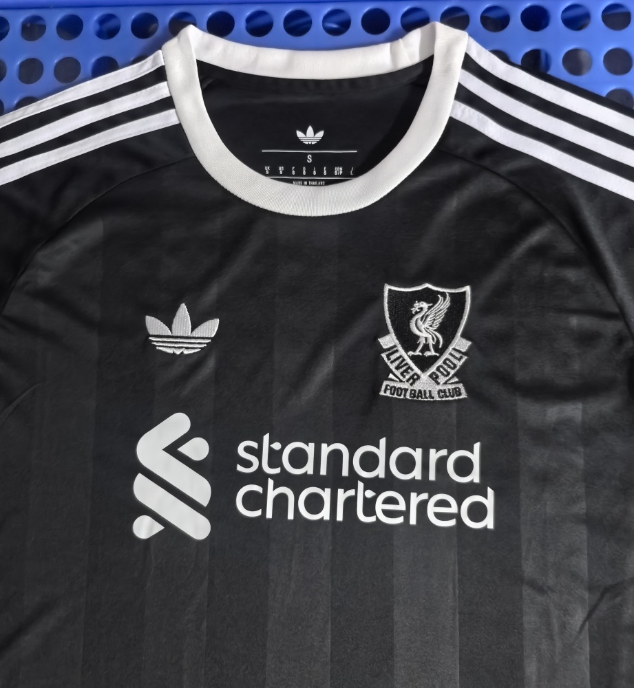 (S-3XL) 1:1 Copy Top Quality 2025/2026  Real Madrid Goalkeeper Black