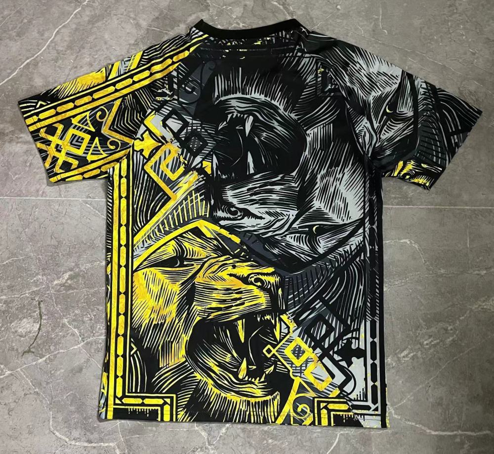 (S-3XL) 1:1 Copy Top Quality 2025/2026 Real Madrid Lion Head Black and Gold Edition