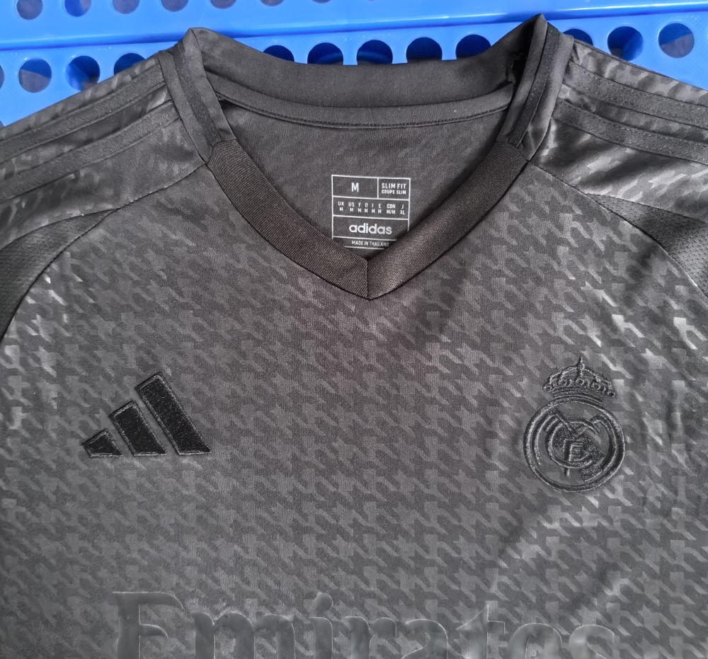 (S-3XL) 1:1 Copy Top Quality 2025/2026 Real Madrid all-black special edition