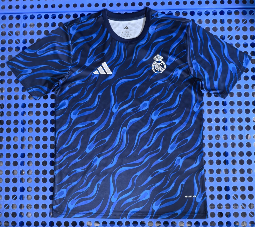 (S-3XL) 1:1 Copy Top Quality 2025/2026 Real Madrid's colorful blue pre-match training kit