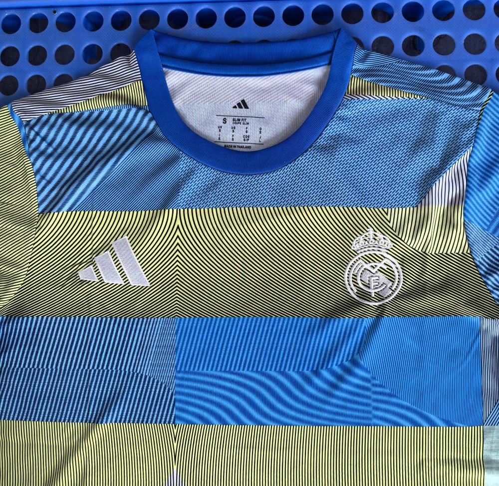 (S-3XL) 1:1 Copy Top Quality 2025/2026 Real Madrid colorful training kit