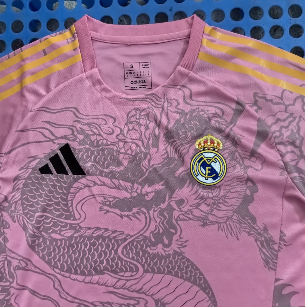 (S-3XL) 1:1 Copy Top Quality 2025/2026 Real Madrid Pink Dragon Three-Side Yellow Special Edition