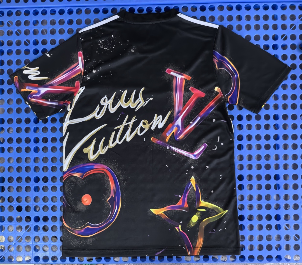(S-3XL) 1:1 Copy Top Quality 2025/2026 Real Madrid LV Edition Black Graffiti