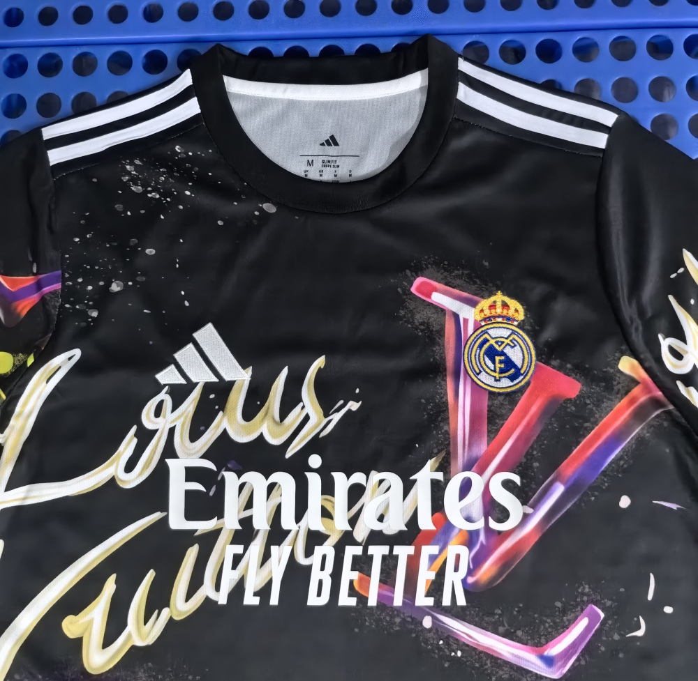 (S-3XL) 1:1 Copy Top Quality 2025/2026 Real Madrid LV Edition Black Graffiti
