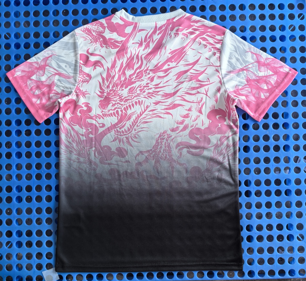 (S-3XL) 1:1 Copy Top Quality 2025/2026 Real Madrid Gradient Pink-Black Spray Dragon Edition