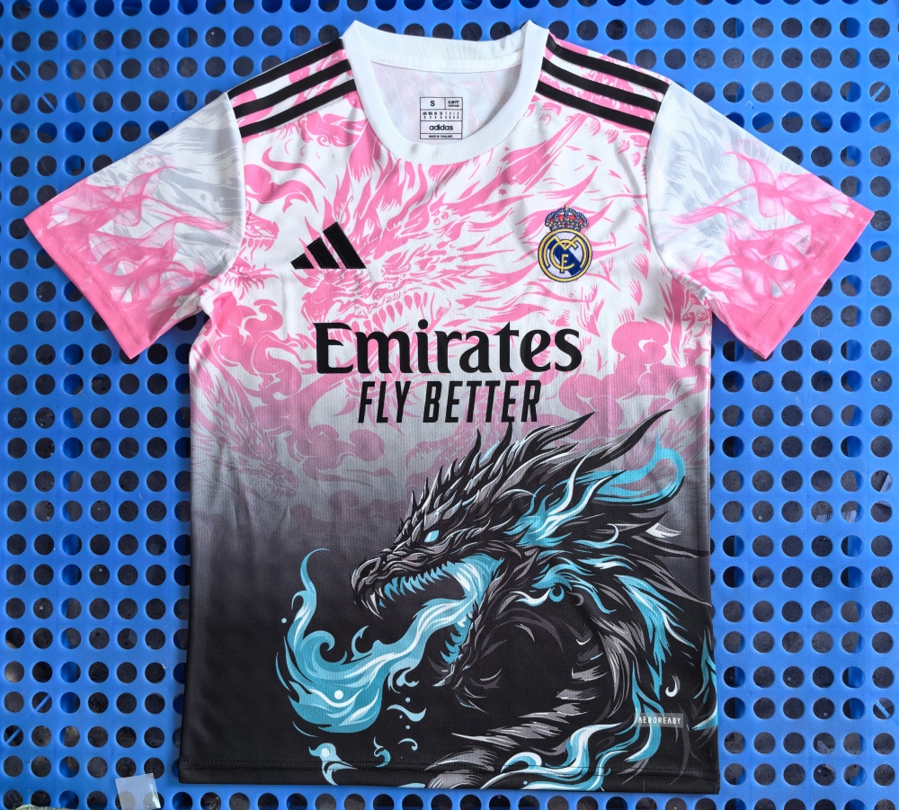 (S-3XL) 1:1 Copy Top Quality 2025/2026 Real Madrid Gradient Pink-Black Spray Dragon Edition