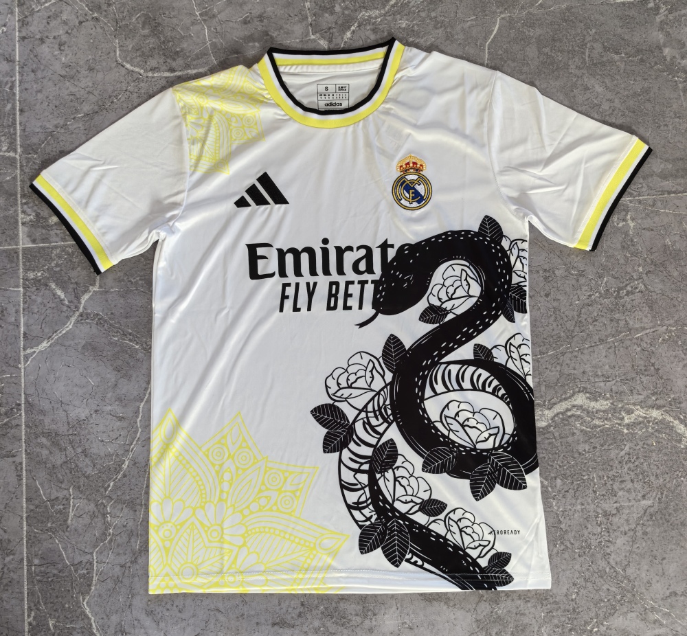 https://xiaoka888.x.yupoo.com/albums?page=3 Real Madrid White and Black Snake Special Edition