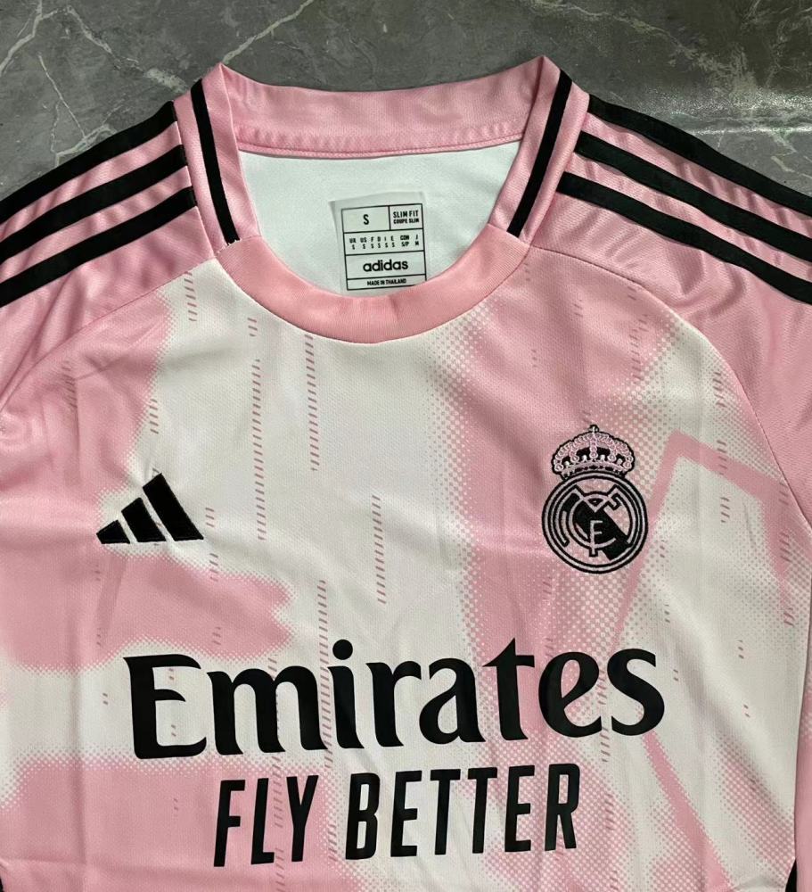 (S-3XL) 1:1 Copy Top Quality 2025/2026 Real Madrid Pink and White Pre-Match Training Jersey