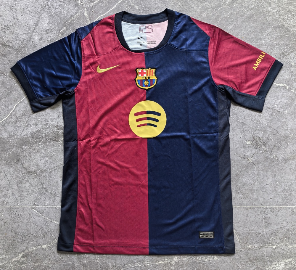 (S-3XL) 1:1 Copy Top Quality 2025/2026 Barcelona's new home advertising
