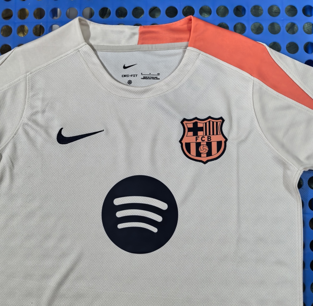 (S-3XL) 1:1 Copy Top Quality 2025/2026 Barcelona khaki pre-match training suit