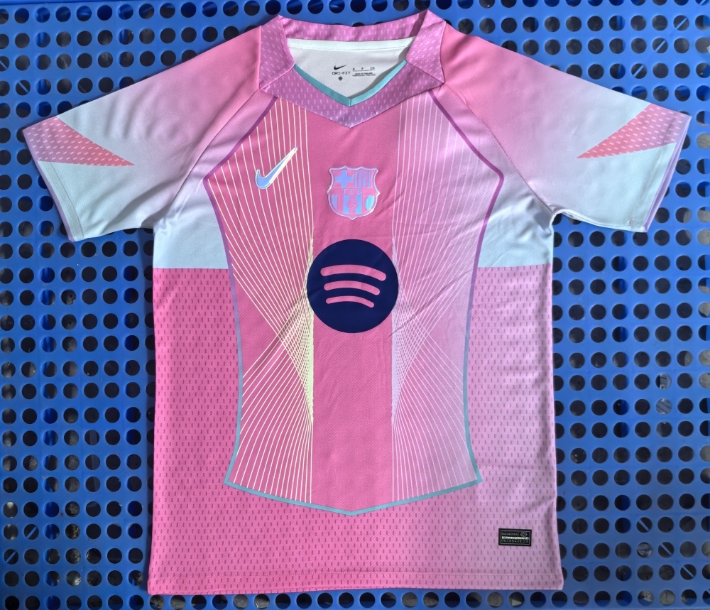 (S-3XL) 1:1 Copy Top Quality 2025/2026 Barcelona conceptual version (pink)