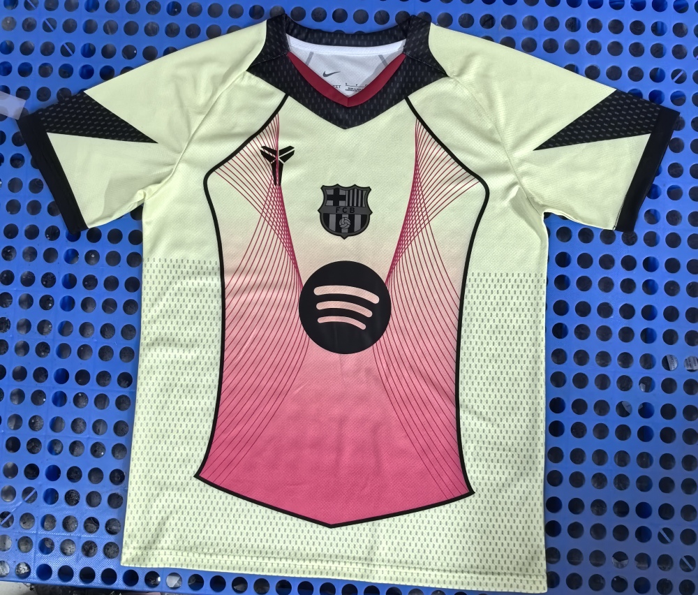 (S-3XL) 1:1 Copy Top Quality 2025/2026 Barcelona conceptual version (light yellow)